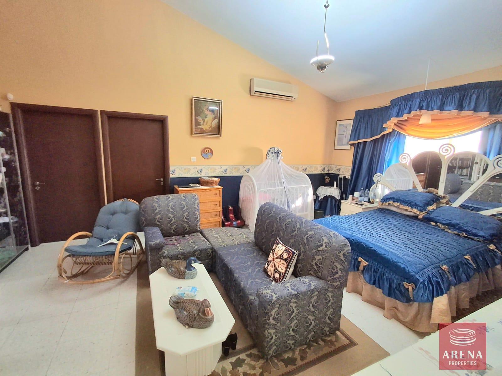 25-5-BED-VILLA-LIVADIA-9182