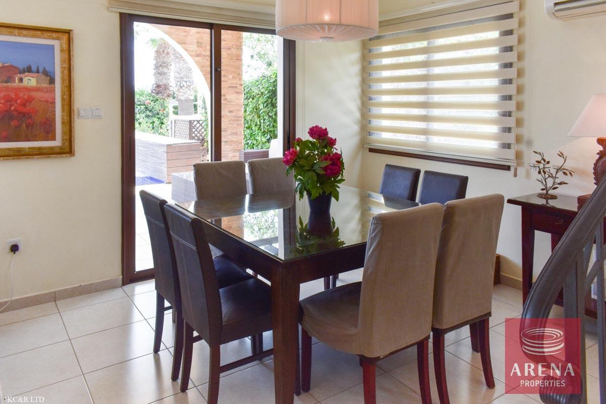 25-FRONT-LINE-VILLA-2