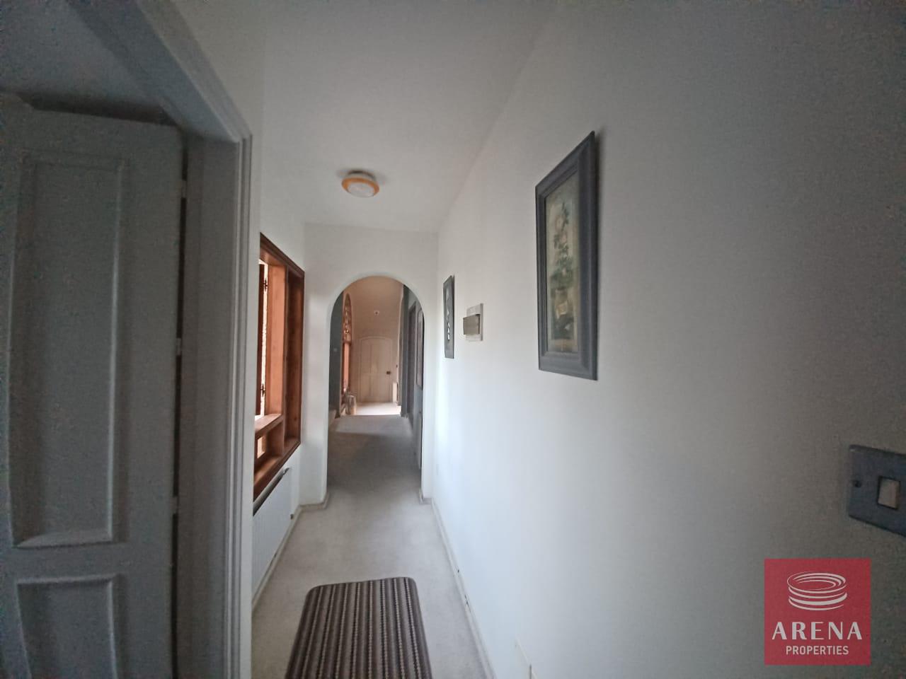 26-3-BED-VILLA-IN-PYLA-7456