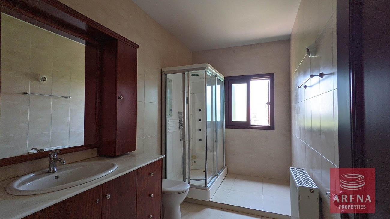 26-4-BED-VILLA-IN-OROKLINI-7481