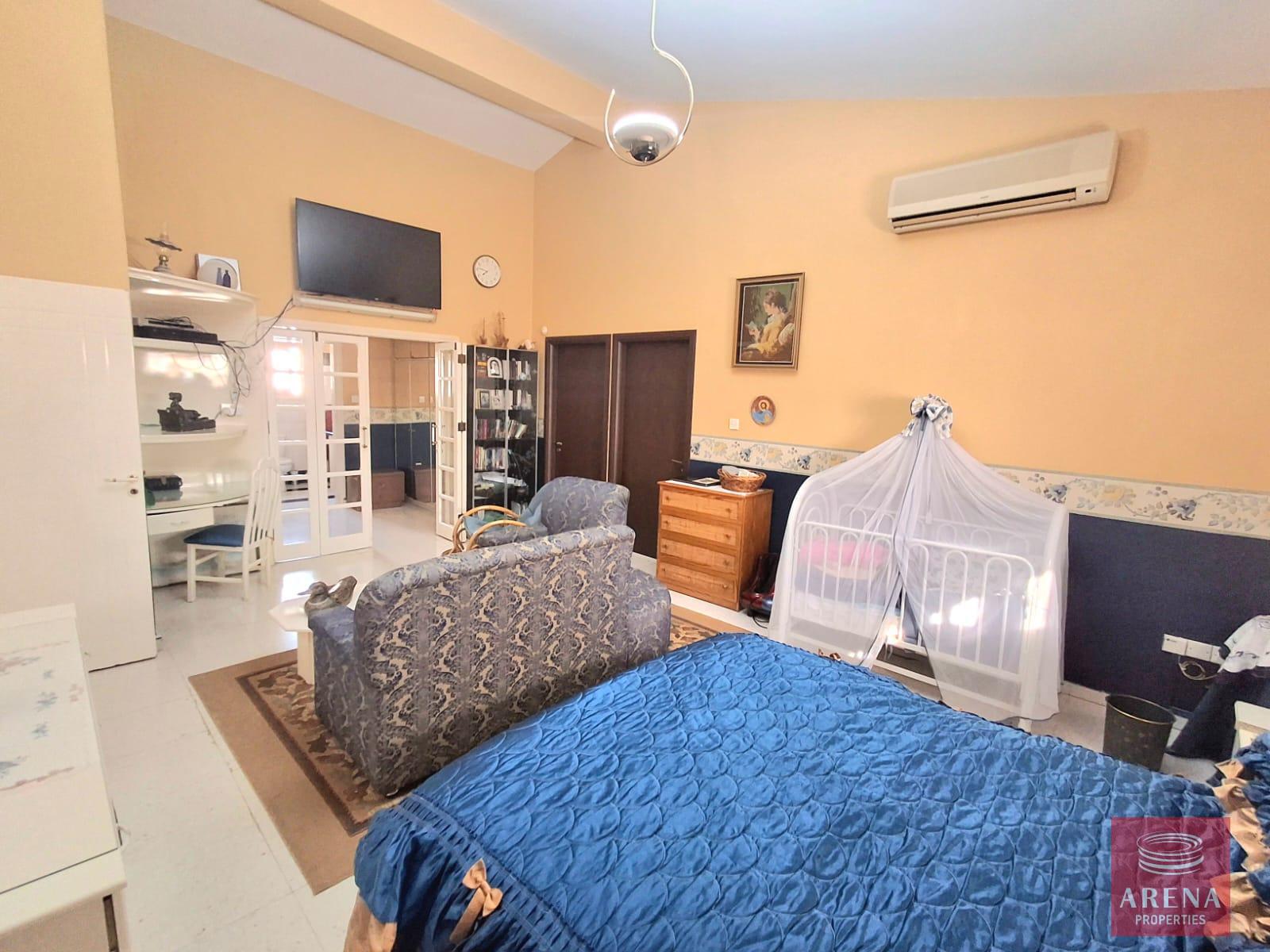 26-5-BED-VILLA-LIVADIA-9182