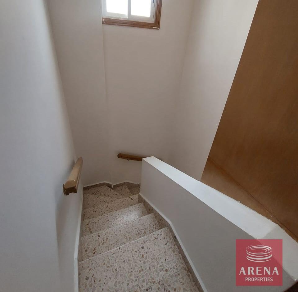 27-3-bed-th-livadia-8173