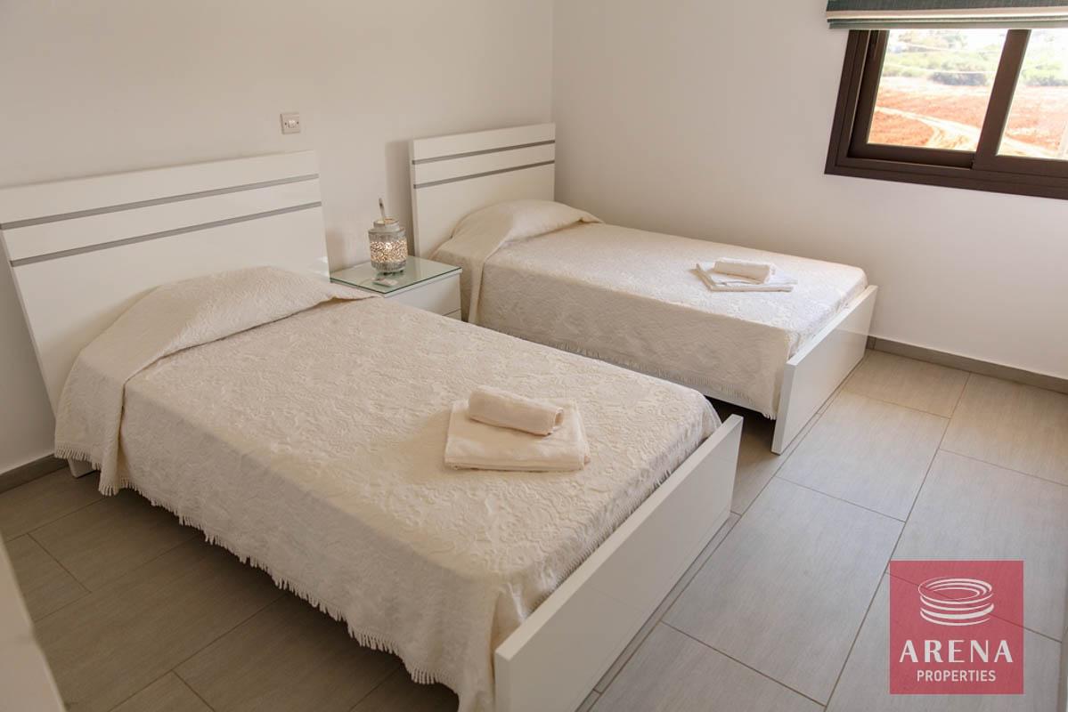 27-4-BED-VILLA-IN-CAPE-GRECO-FOR-SALE-6288