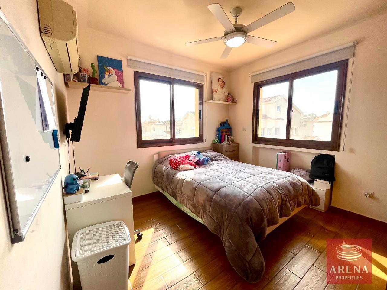 27-4-BED-VILLA-IN-KITI-8754