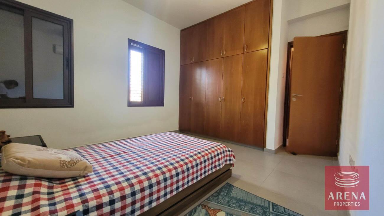 27-5-Bed-villa-in-Paralimni-5841-1