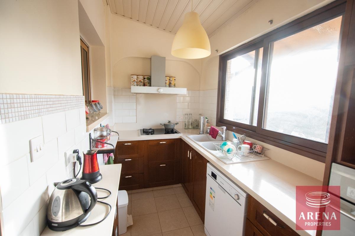 27-5-bed-villa-in-Pervolia-6045-1