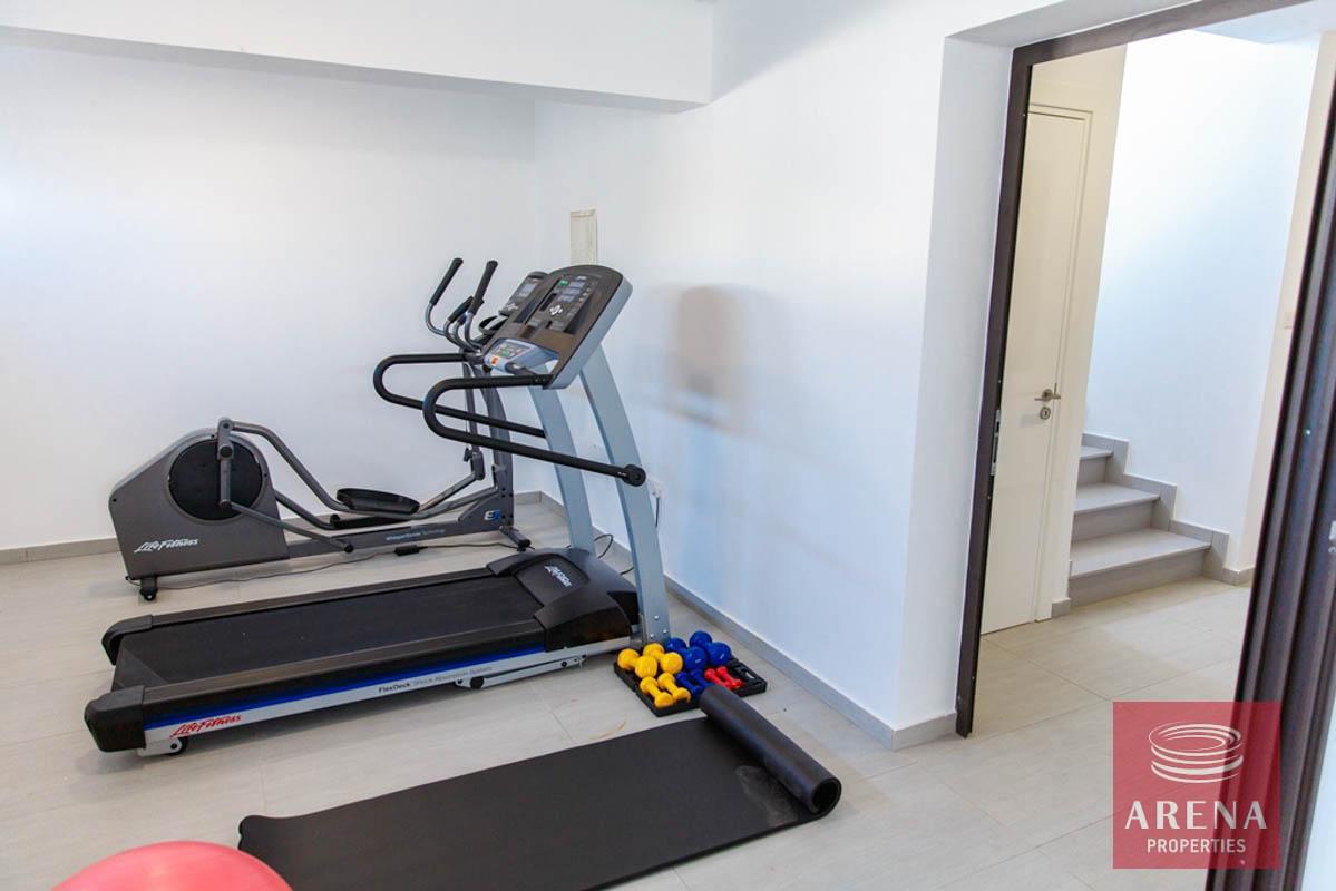 28-4-BED-VILLA-IN-CAPE-GRECO-FOR-SALE-6288