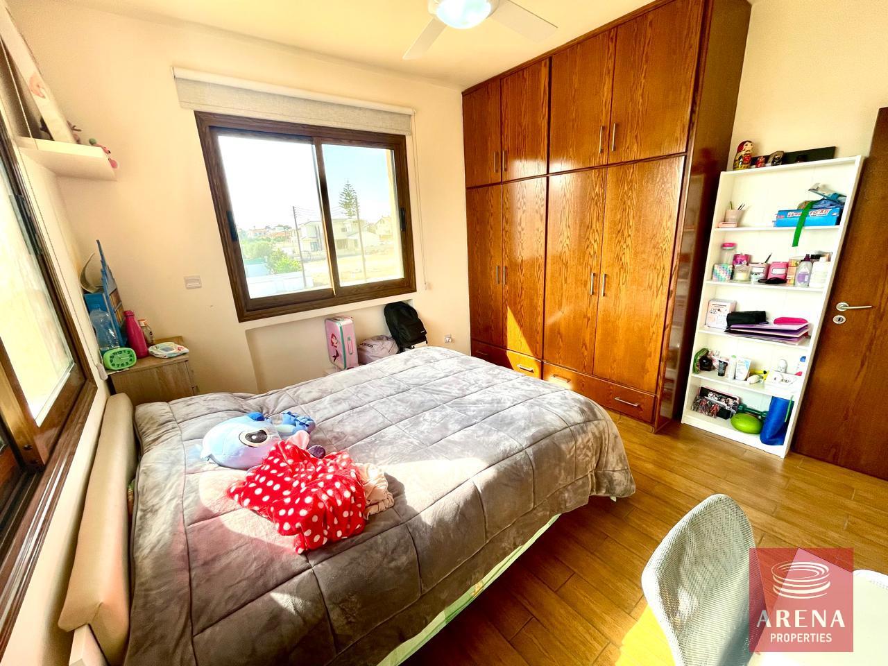 28-4-BED-VILLA-IN-KITI-8754