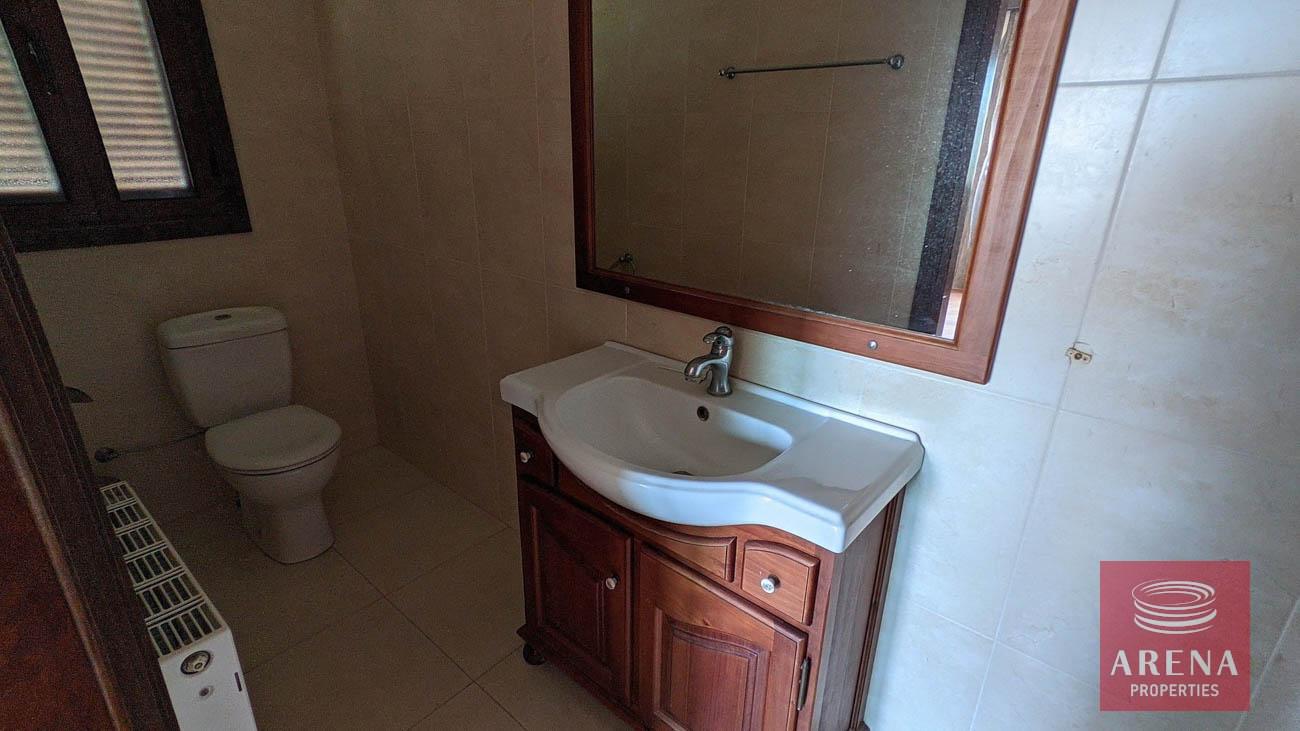 28-4-BED-VILLA-IN-OROKLINI-7481