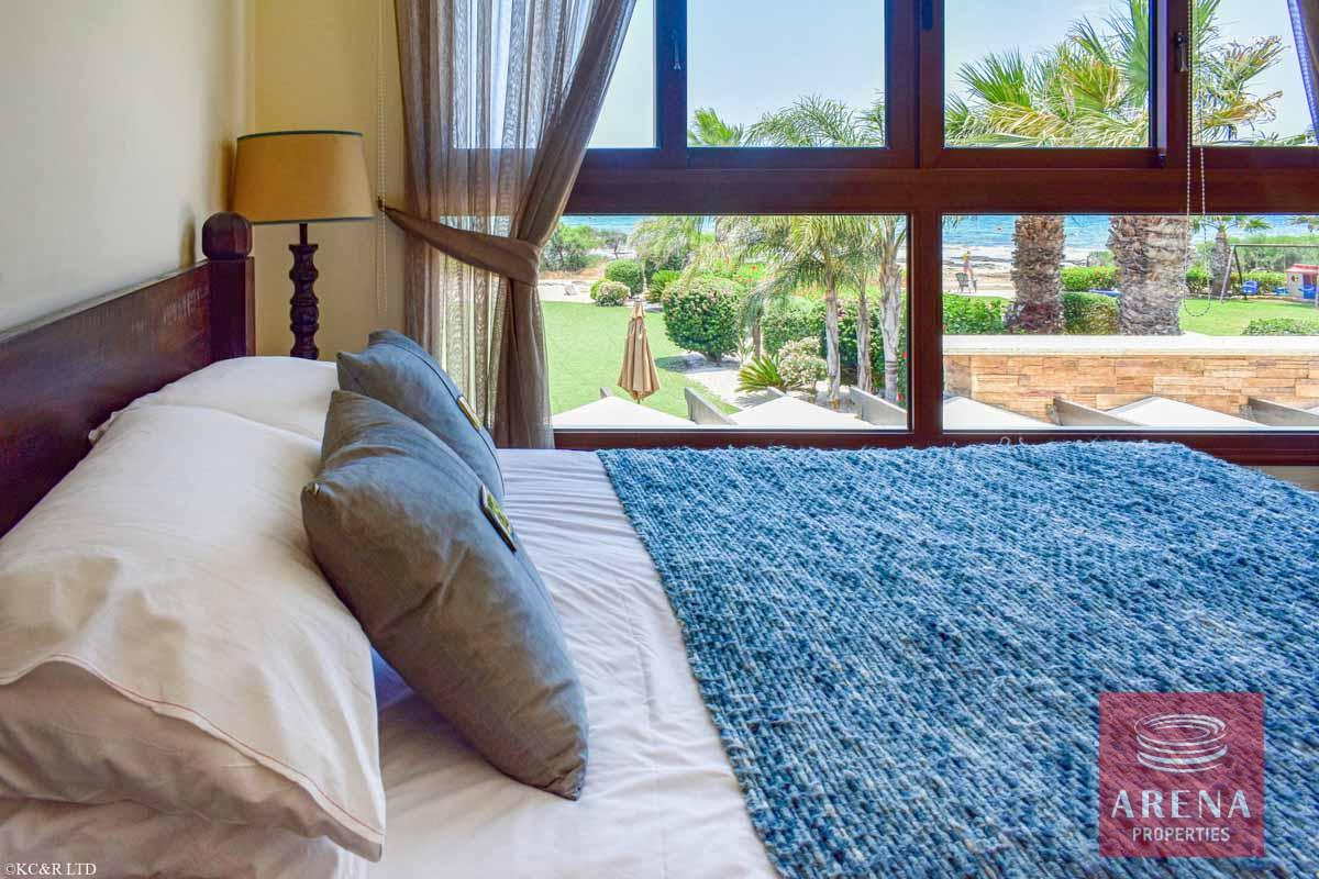 28-FRONT-LINE-VILLA-2