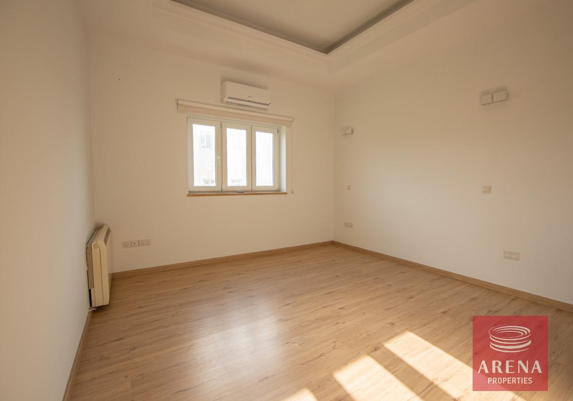 28-HOUSE-FOR-SALE-paralimni-4252-2