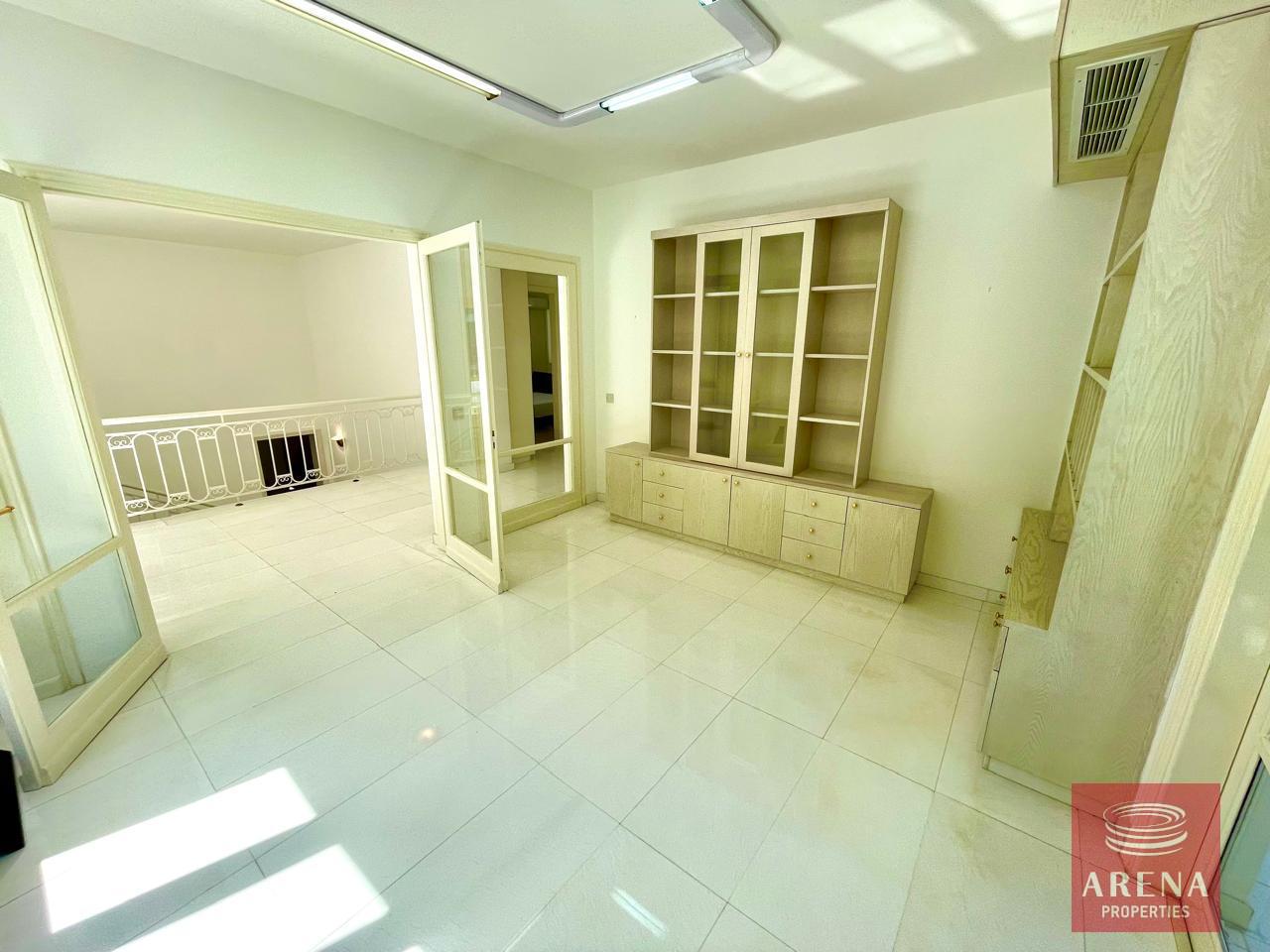 28-VILLA-IN-STROVOLOS-8730