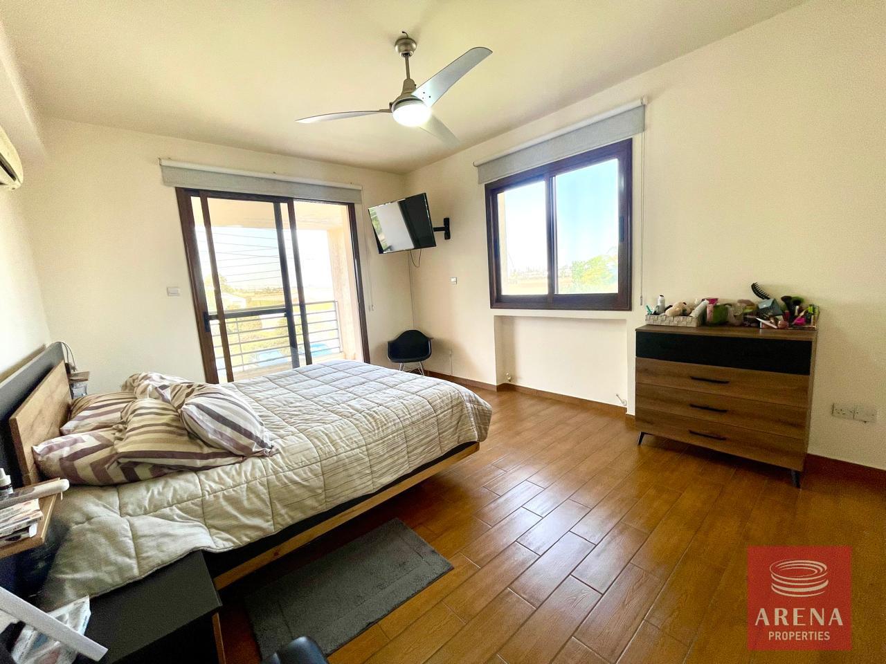 29-4-BED-VILLA-IN-KITI-8754