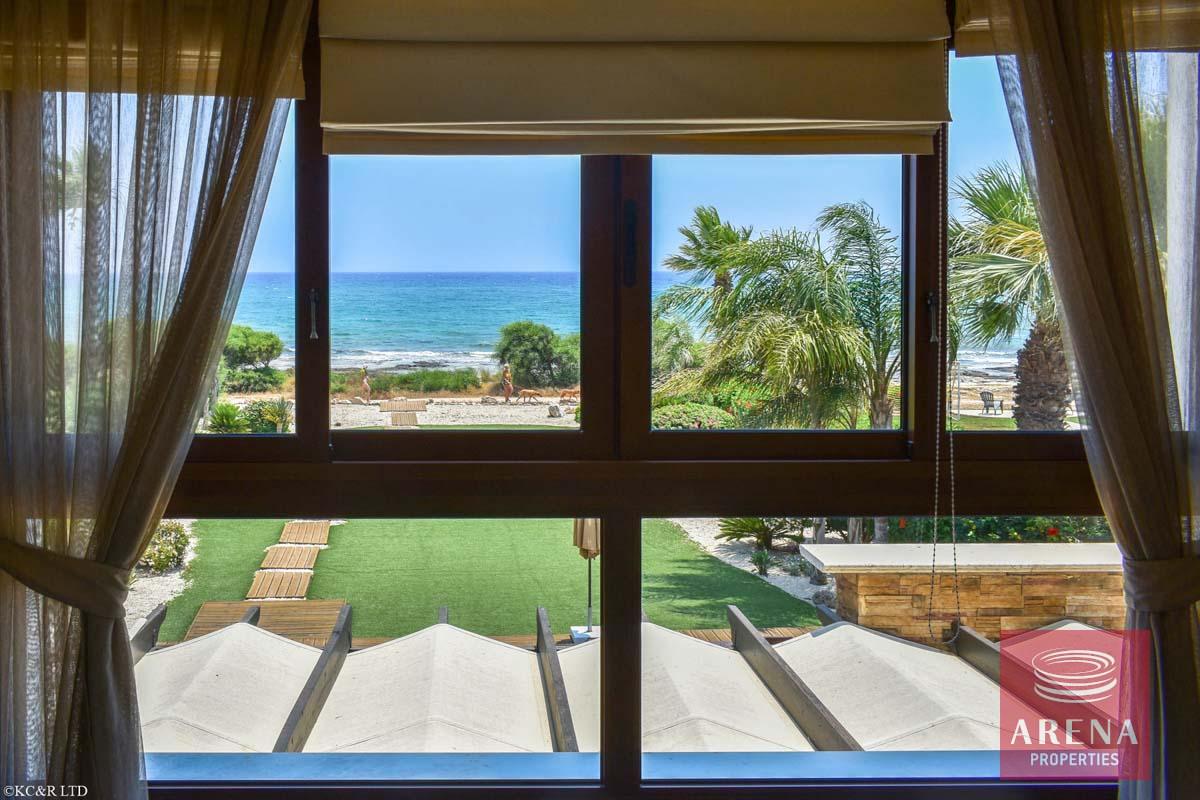 29-FRONT-LINE-VILLA-2