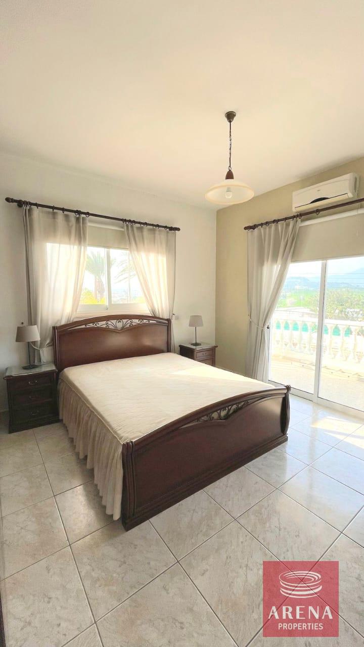 29-VILLA-IN-ANAFOTIDA-9094