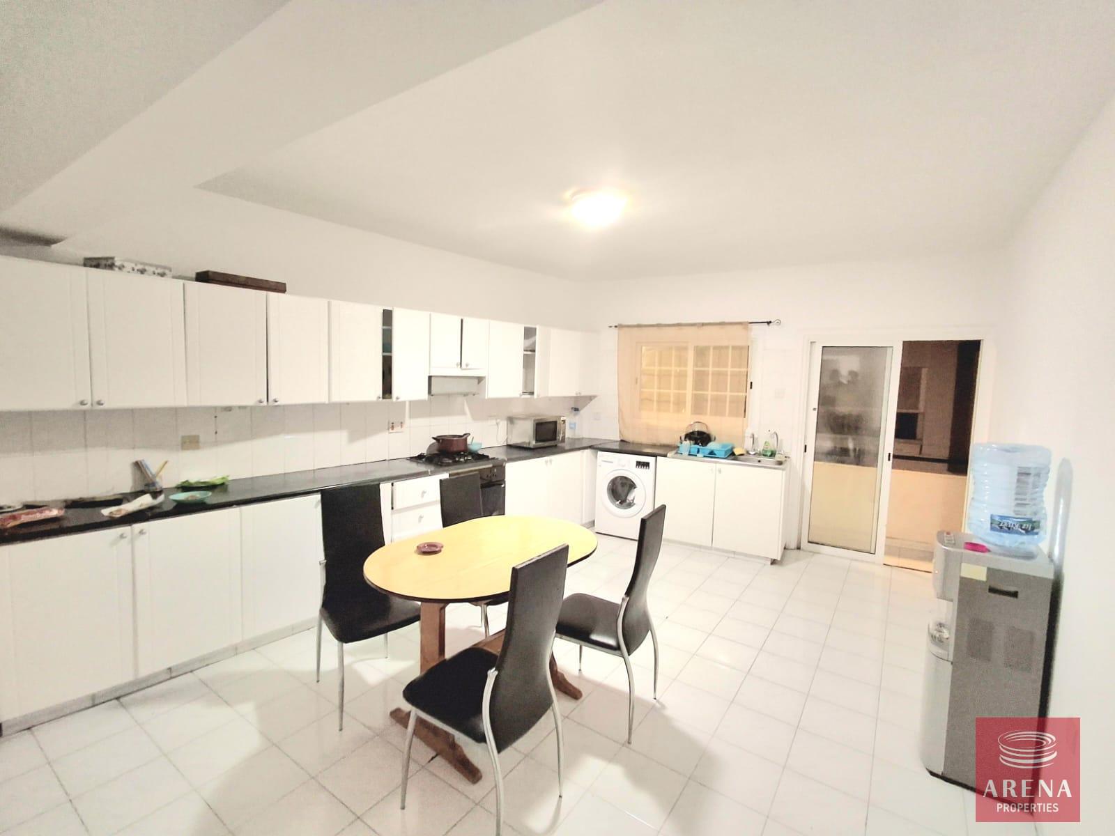 3-2-BED-APT-IN-DROSIA-8930