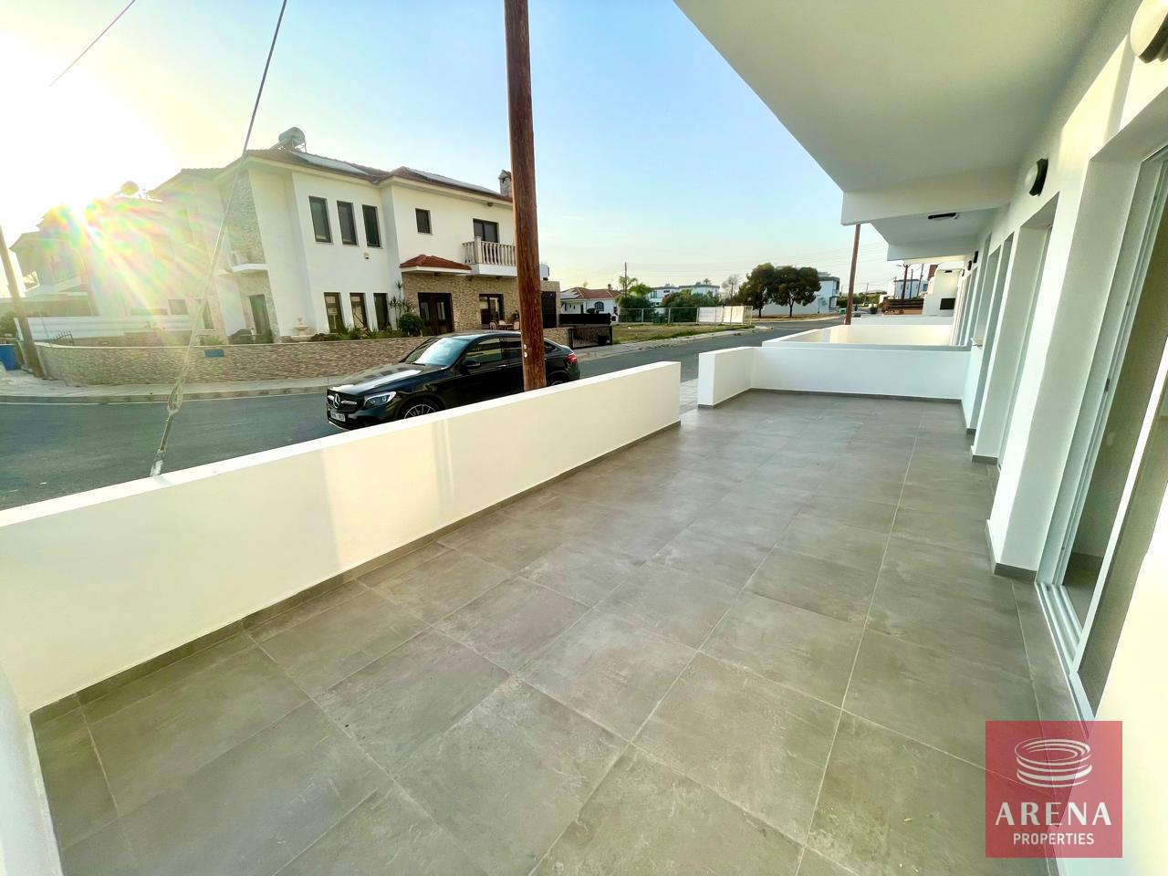 3-2-BED-APT-LIVADIA-8048-1