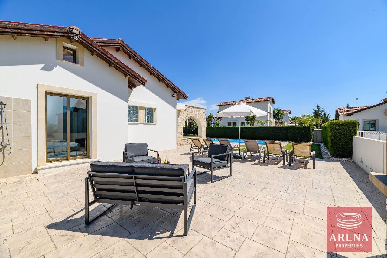 3-3-BED-BUNG-AYIA-THEKLA-7409-2