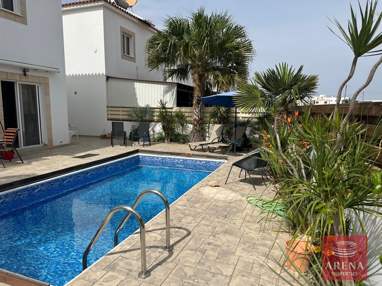 3-3-BED-VILLA-DERYNIA-8029-1