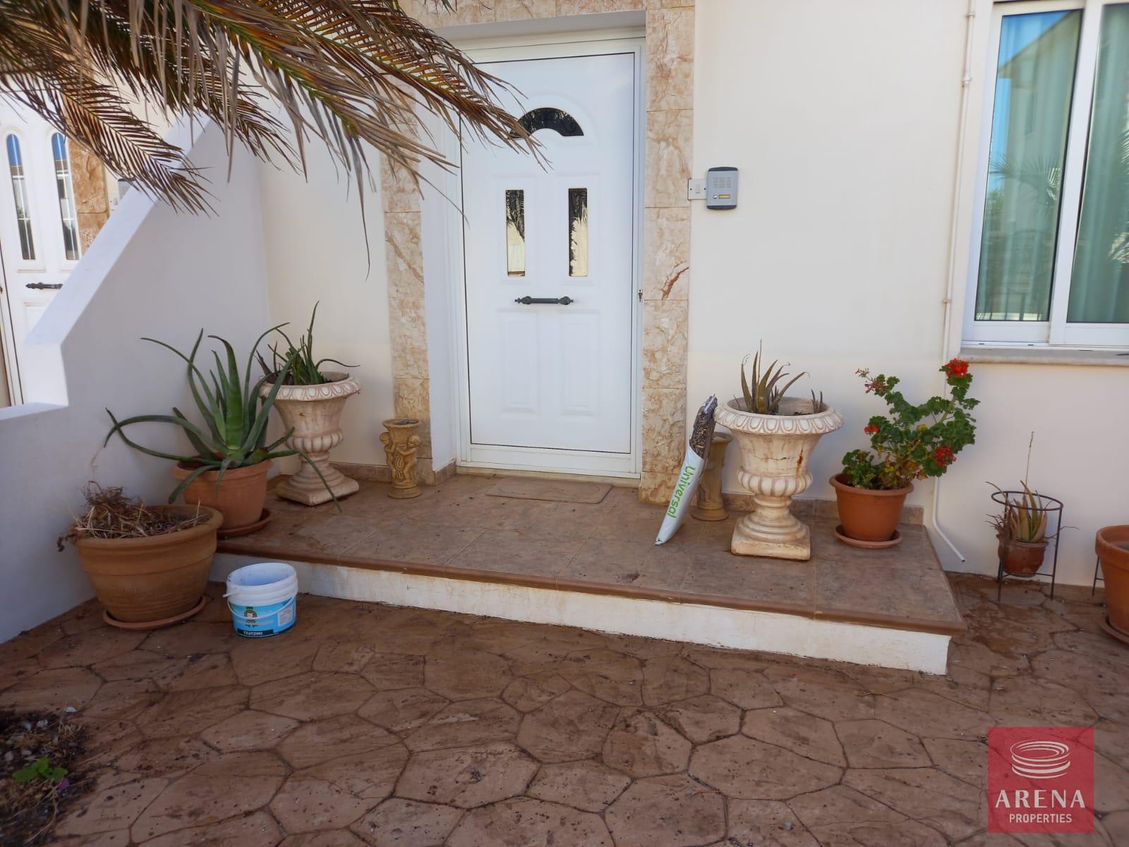 3-3-BED-VILLA-FOR-RENT-FRENAROS-8606