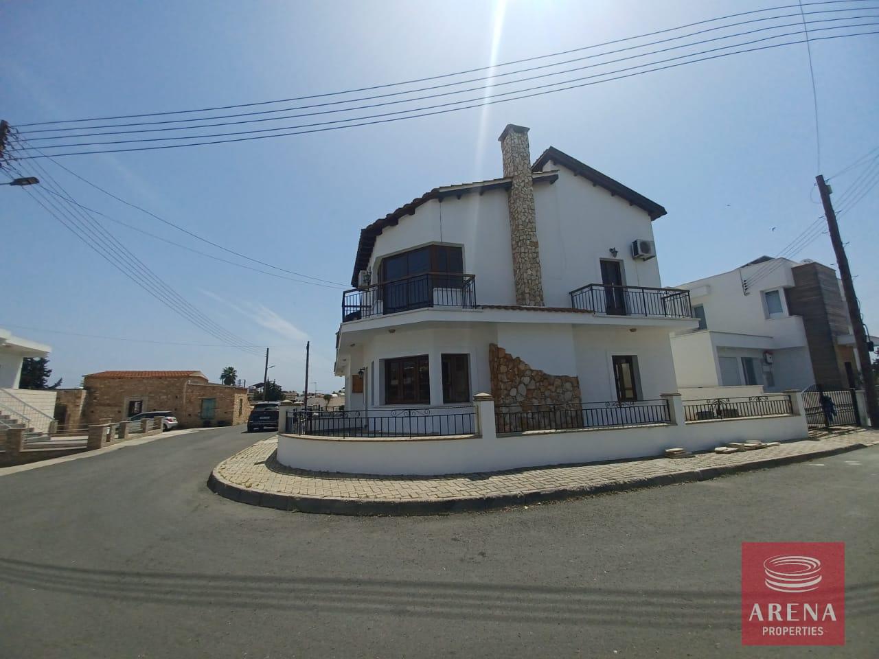 3-3-BED-VILLA-XYLOTIMBOU-8077