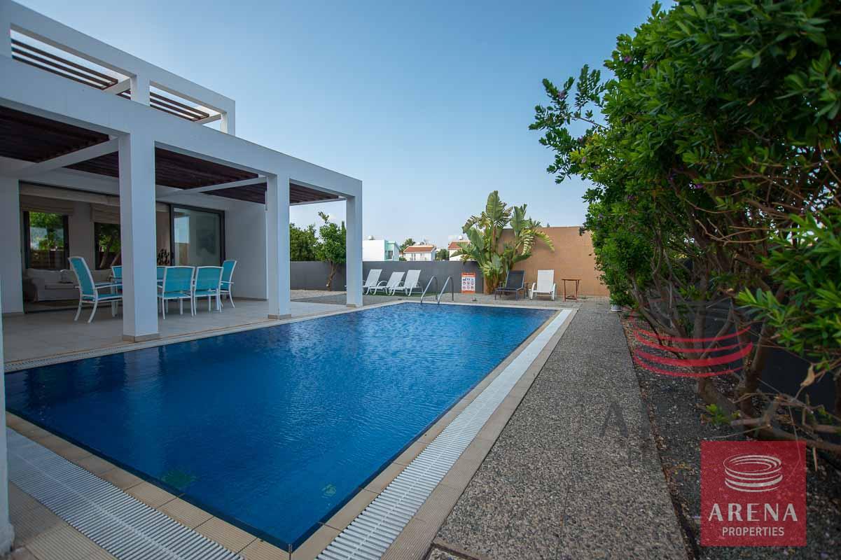 3-3-Bed-villa-in-ayia-thekla-5700