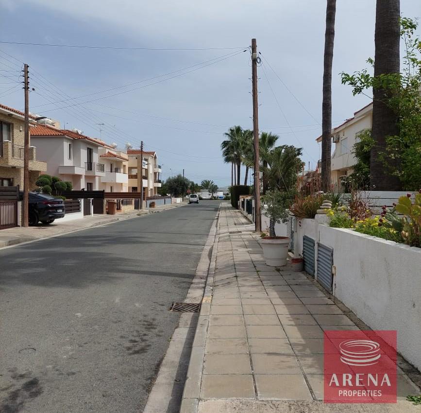 3-3-bed-th-livadia-8173