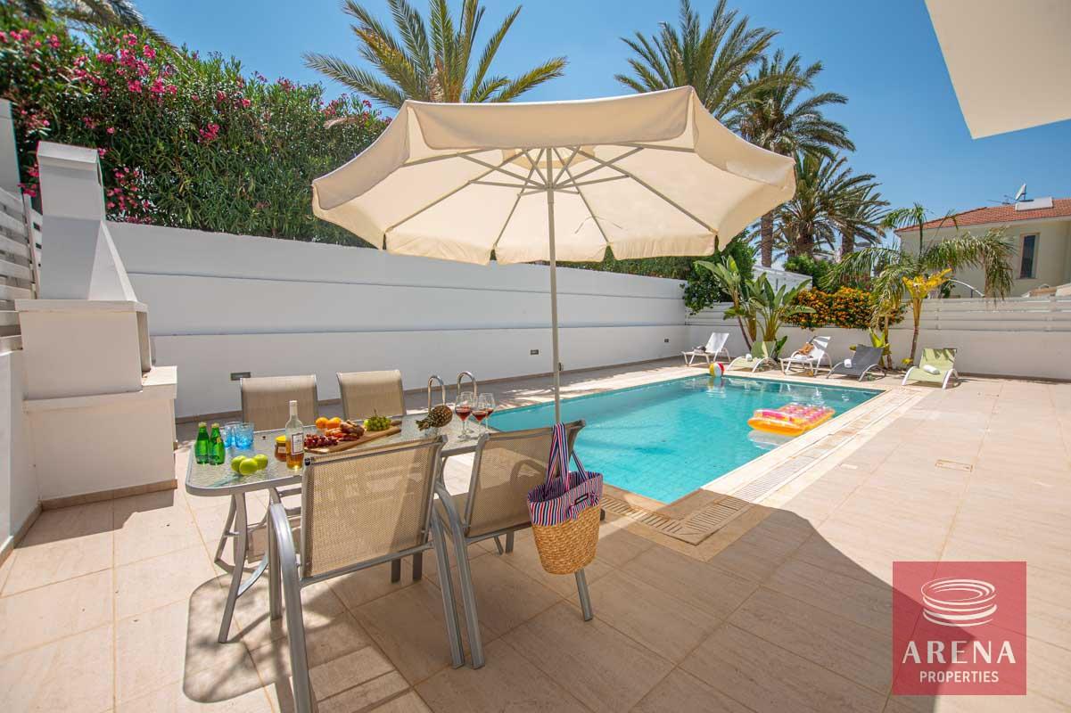 3-3-bed-villa-in-pernera-1684-1