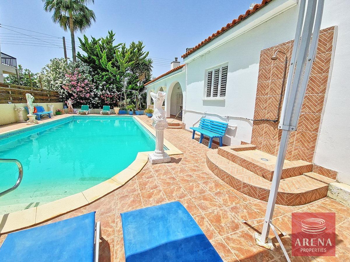 3-4-BED-BUNGALOW-PARALIMNI-8979