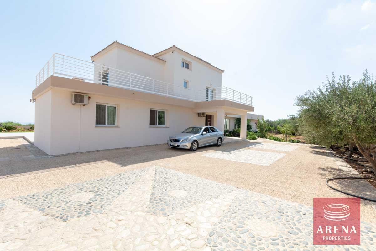 3-4-Bed-villa-in-Protaras-6036-1