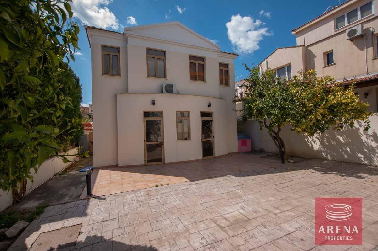 3-4-bed-villa-in-Aradippou-6040-1