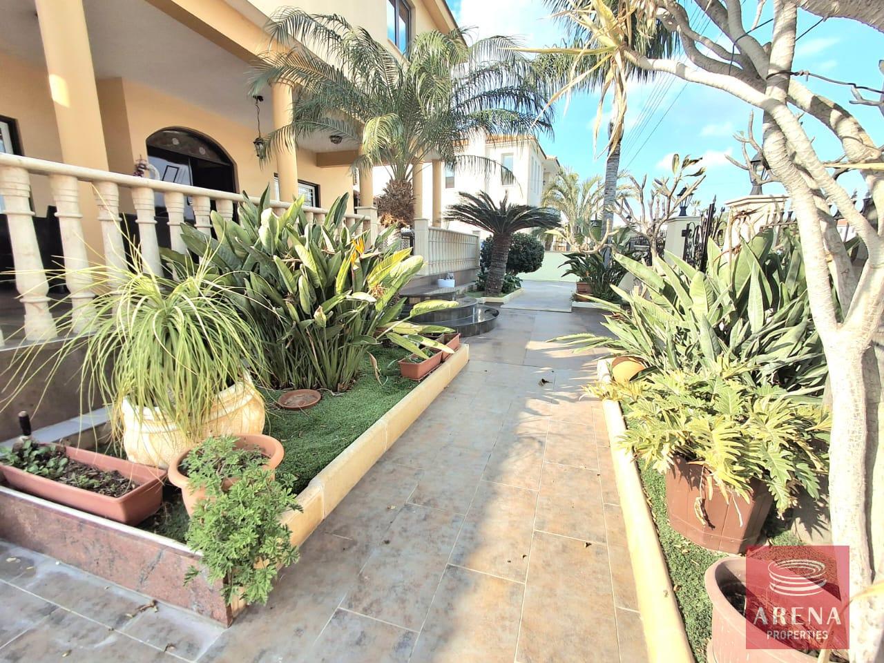 3-5-BED-VILLA-LIVADIA-9182