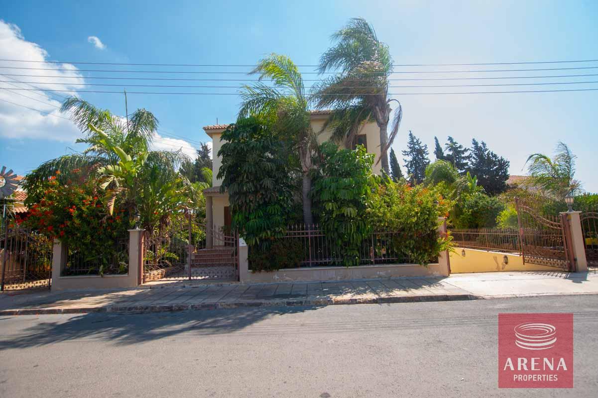 3-5-BED-villa-in-derynia-5777-4
