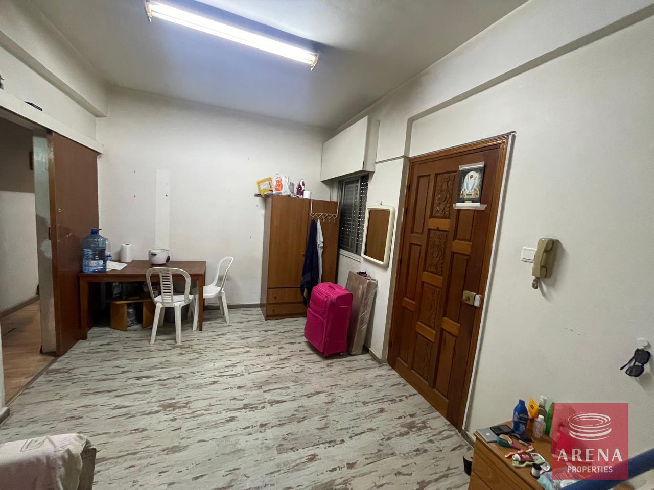 3-APT-IN-LARNACA-FOR-SALE-8071-1