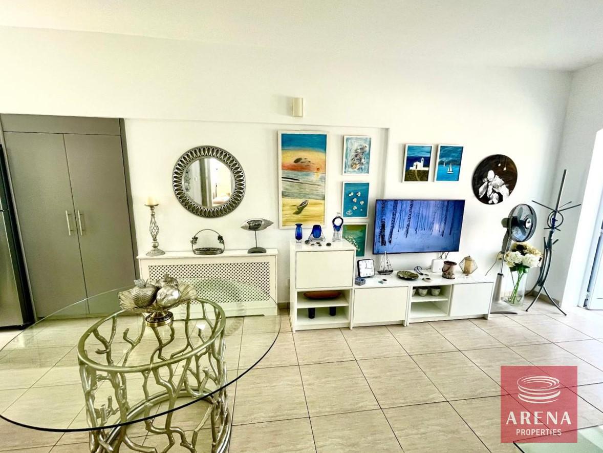 3-APT-IN-PROTARAS-9256