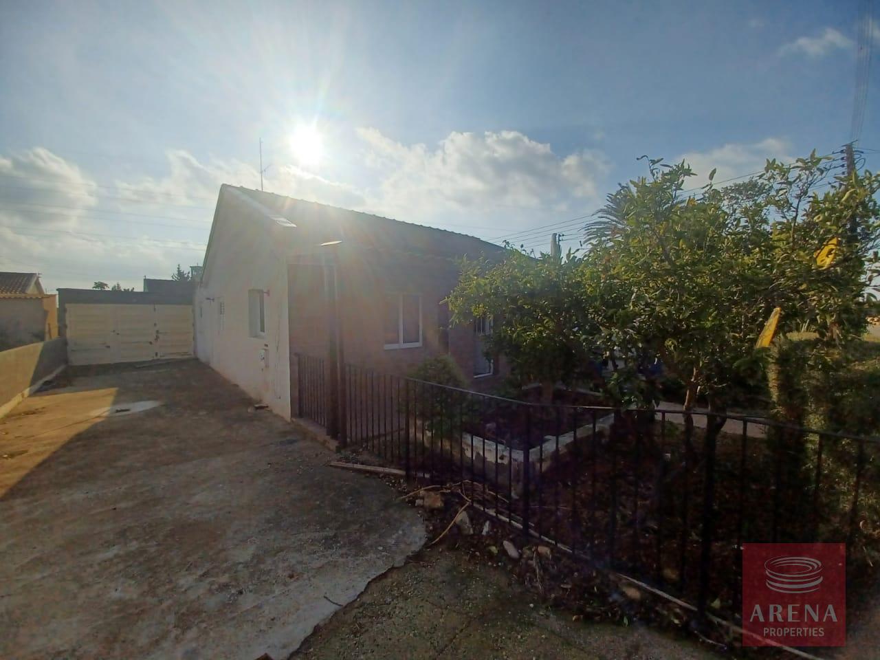 3-BUNGALOW-FOR-RENT-AVGOROU-9149-1