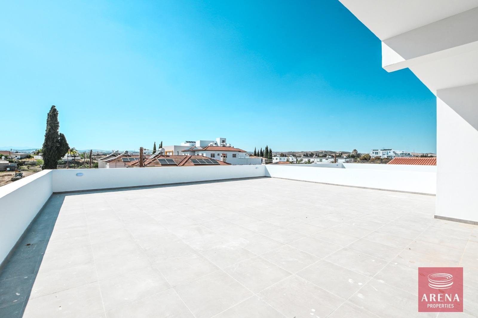 3-TOP-FLOOR-APT-LIVADIA-7983-1