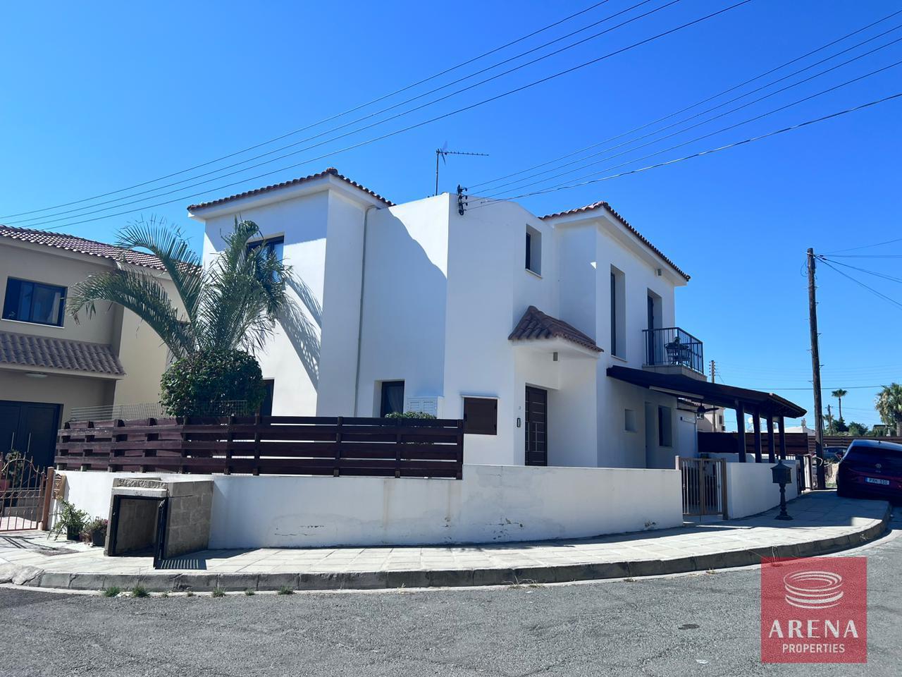 3-VILLA-ARADIPPOU-8396