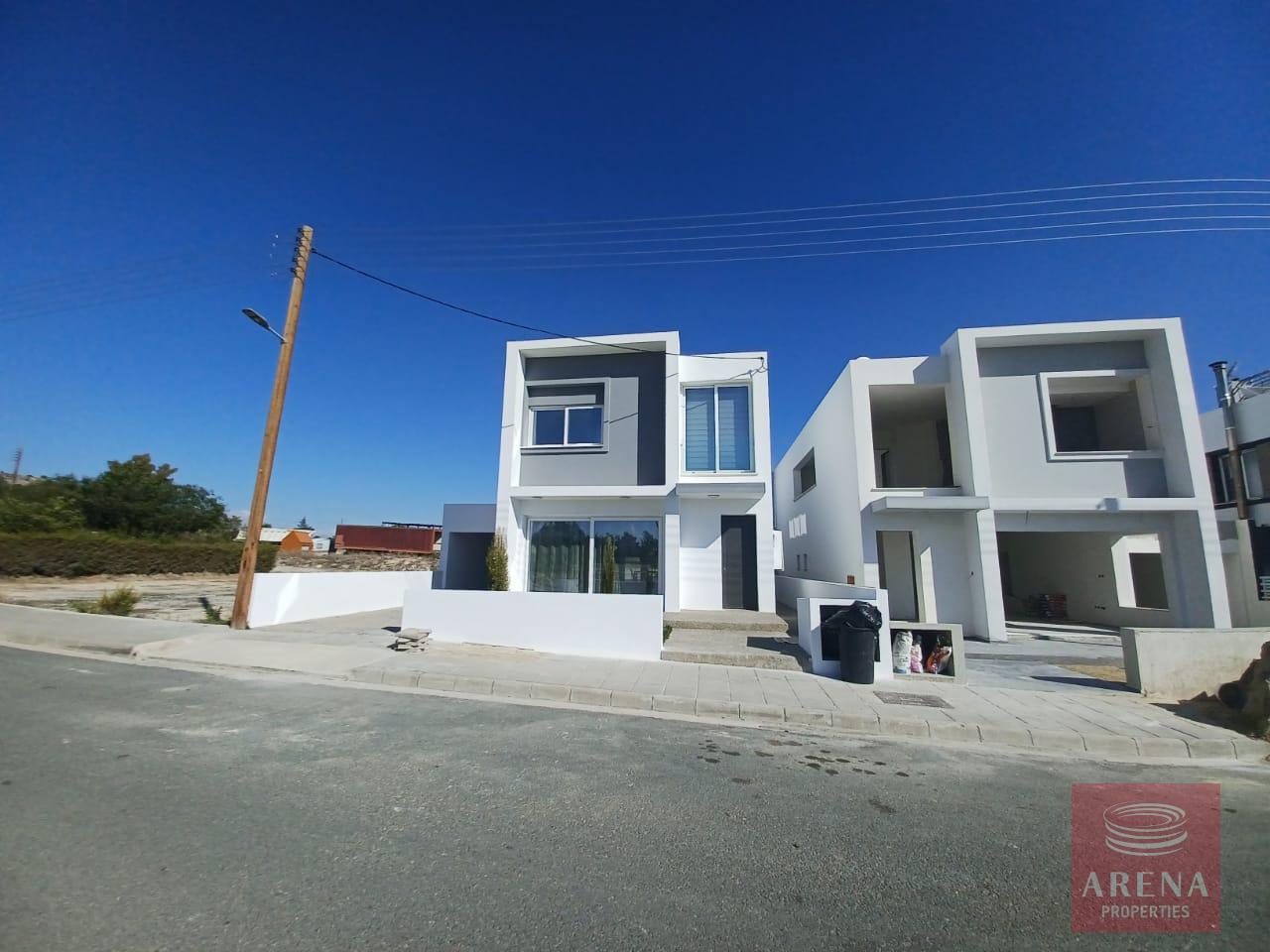 3-VILLA-FOR-RENT-ALETHRIKO-7606-2