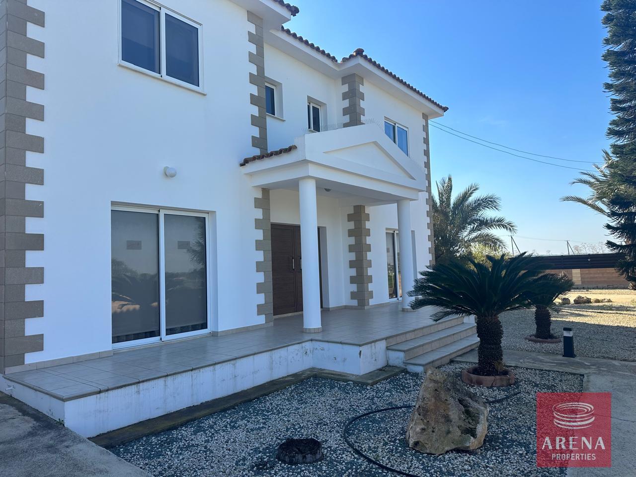 3-VILLA-FOR-RENT-IN-LIOPETRI-9223