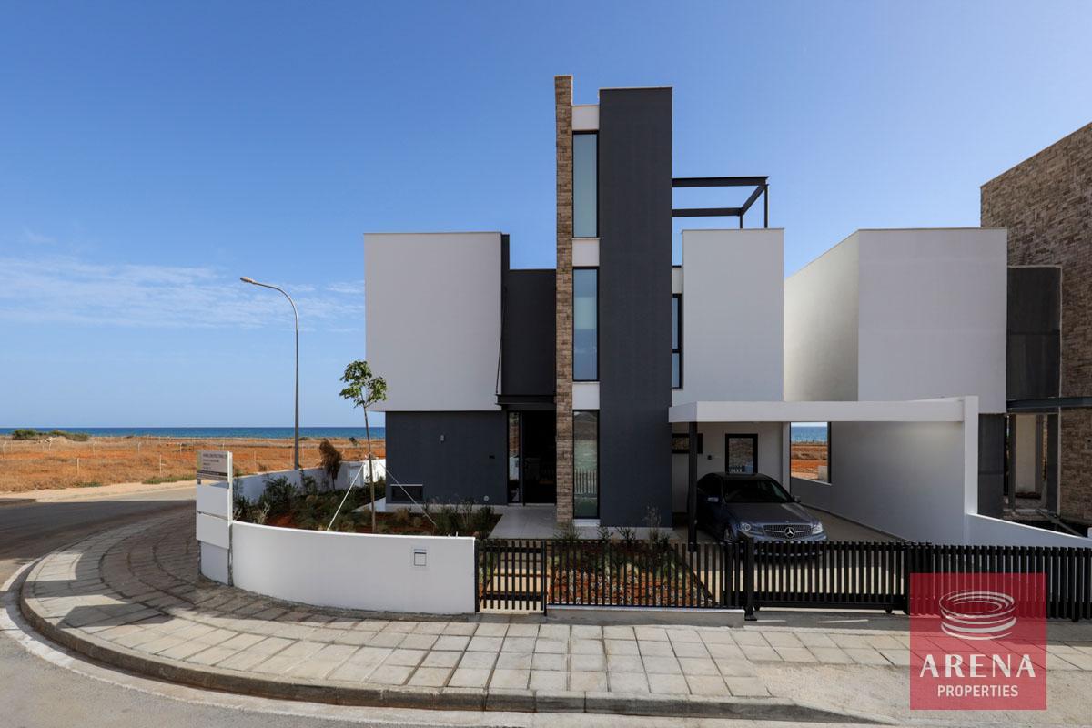 3-VILLA-IN-AYIA-THEKLA-8949