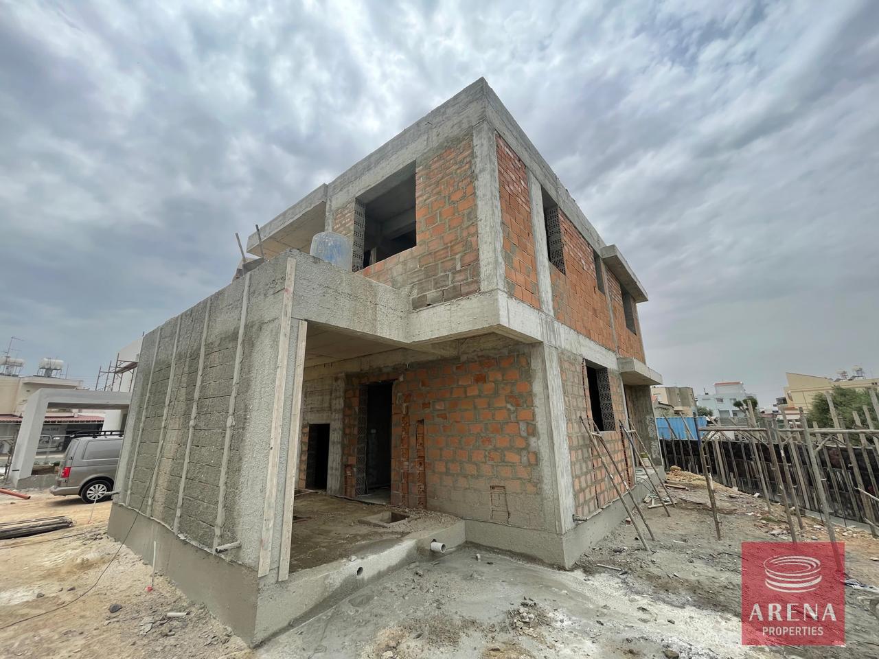 3-VILLA-IN-FRENAROS-6639