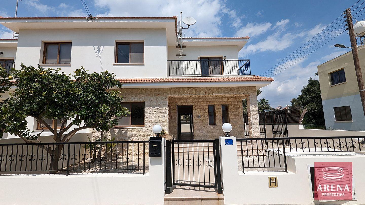 3-VILLA-IN-PYLA-6947
