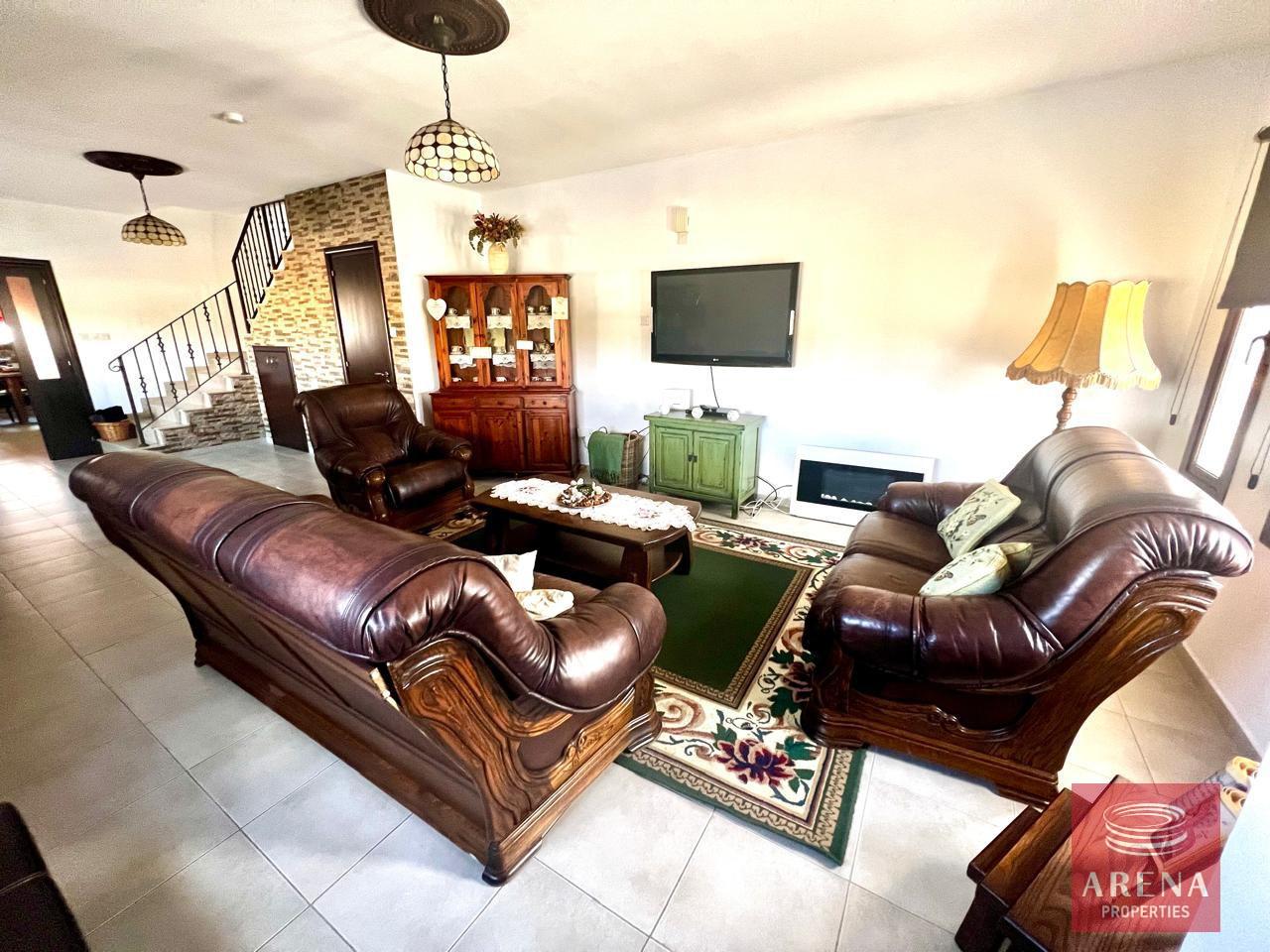 3-VILLA-IN-PYLA-9126