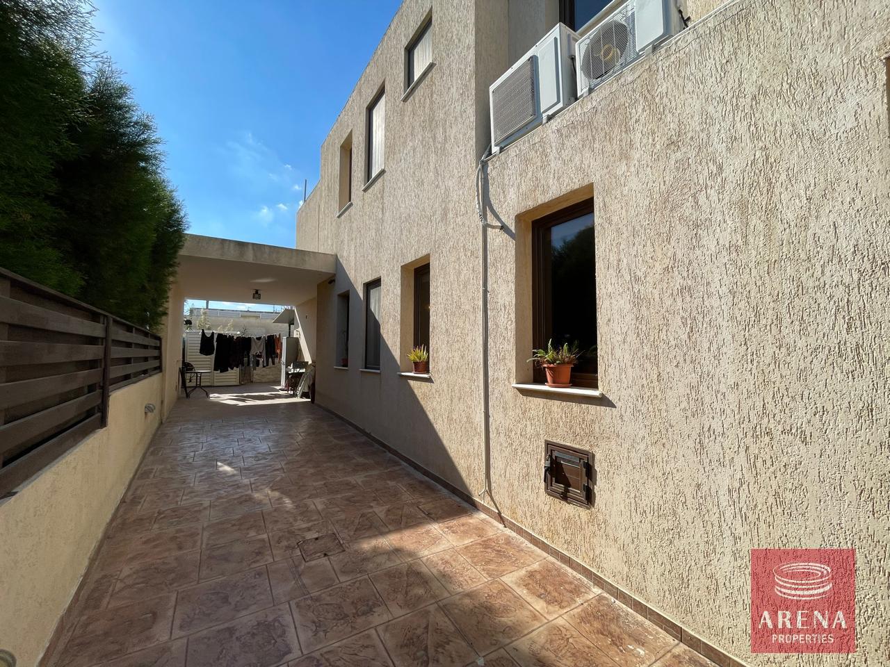 3-Villa-in-Livadia-8849