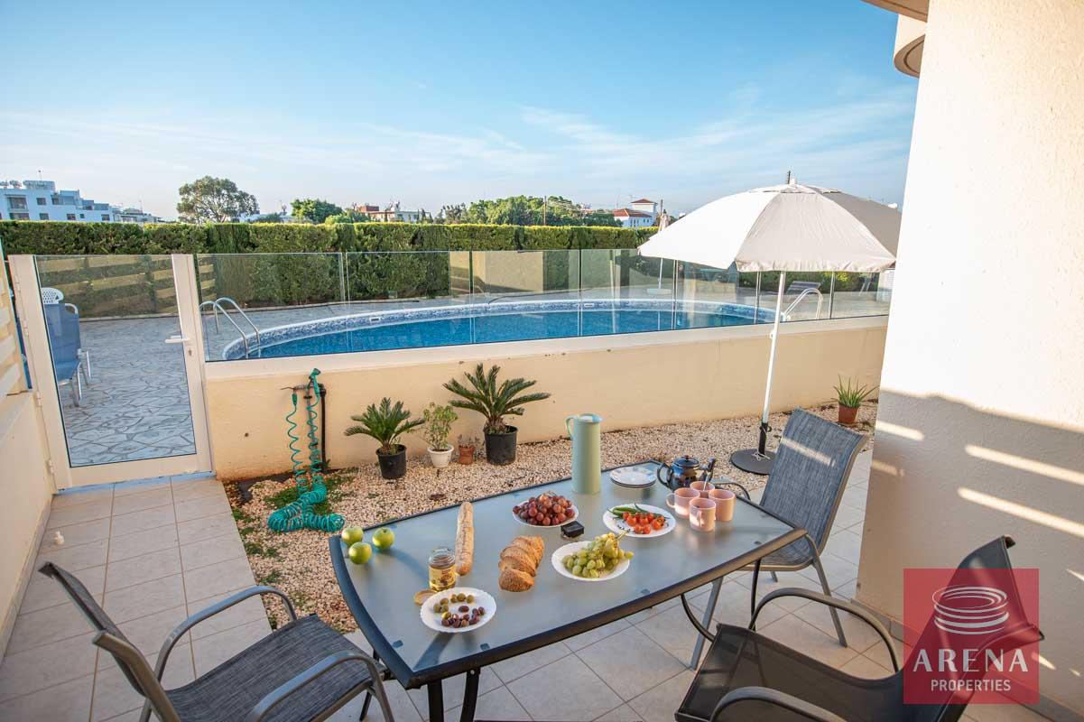 3-apt-for-rent-derynia