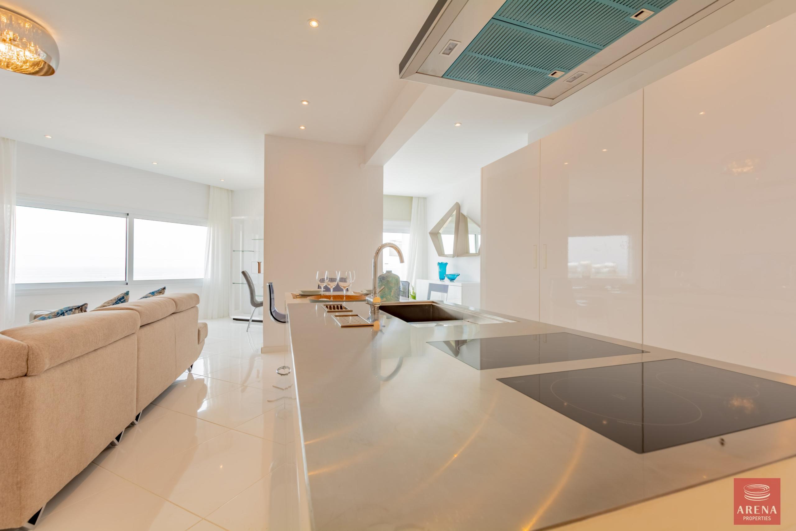 3-apt-in-ayia-triada-scaled-1