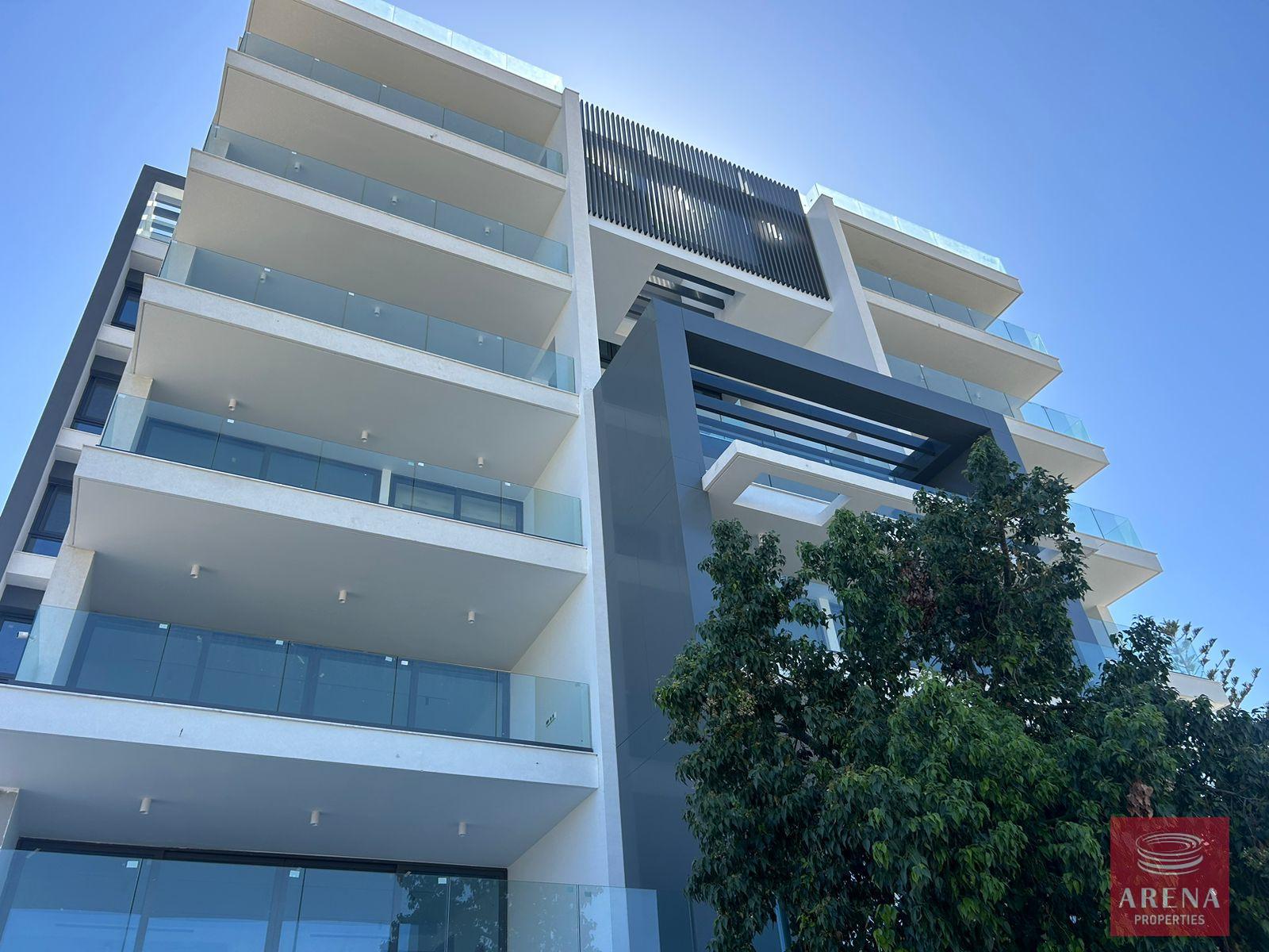 3-apts-in-makenzy-8255