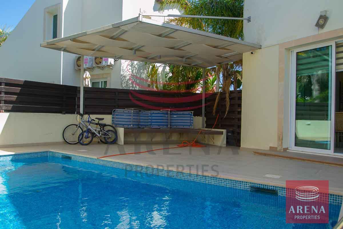 3-beautiful-villa-with-title-deeds-in-pernera-5679