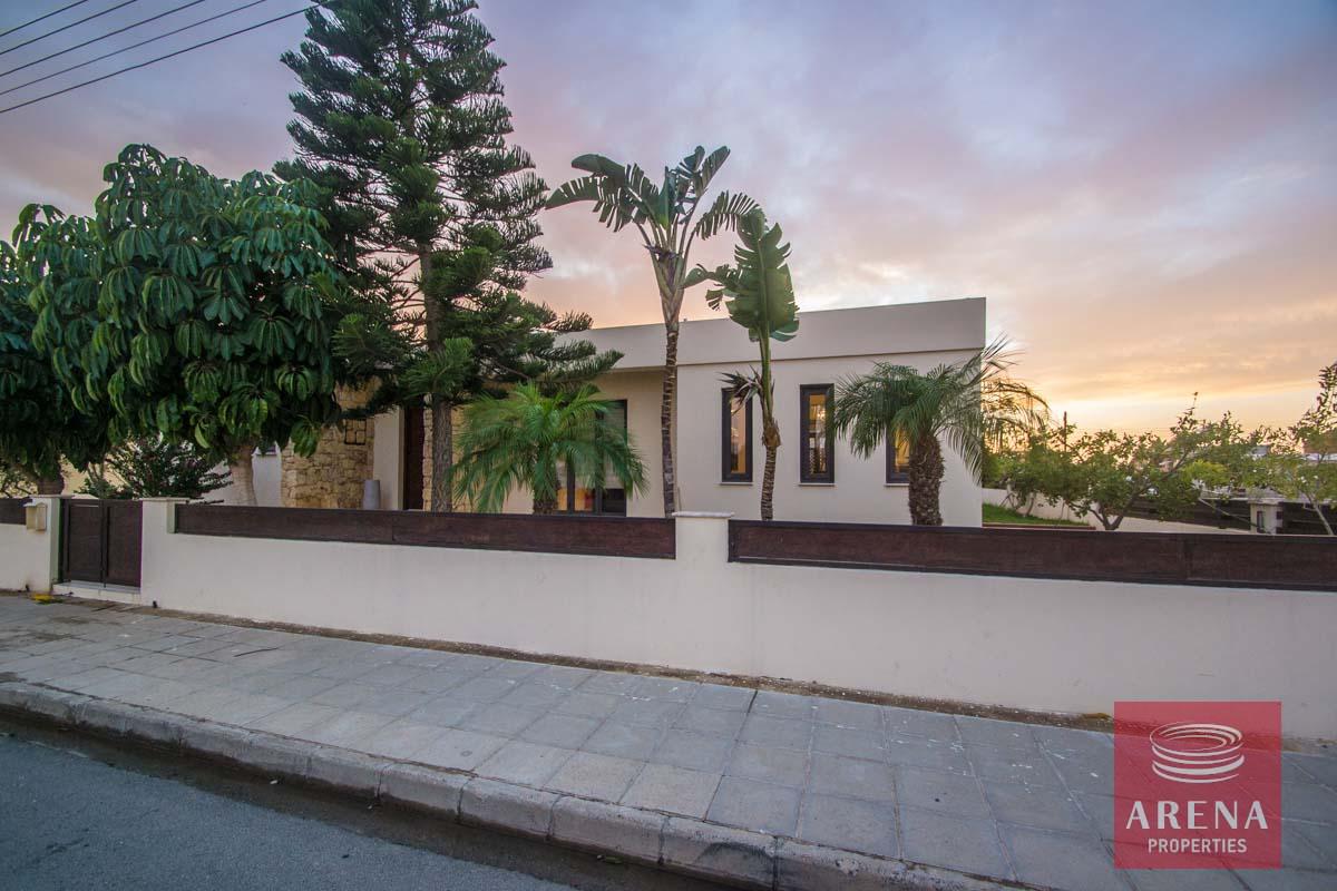 3-bungalow-4-bed-derynia-3877